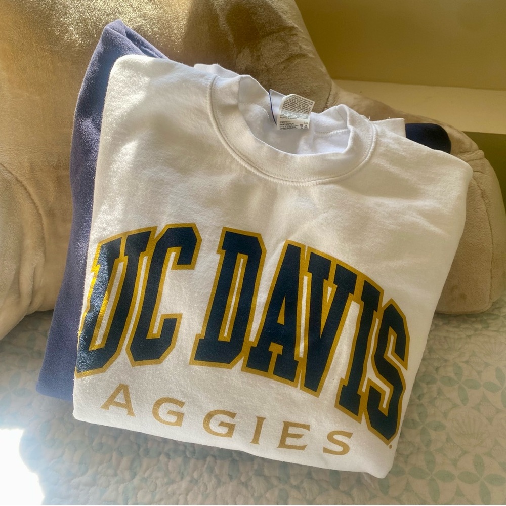 UC Davis Aggies White Sweatshirt